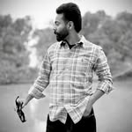 13__rupi profile picture