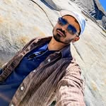 _.r_i_k_u._ profile picture