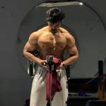 a_guywith_muscle profile picture