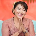 adek_astini profile picture
