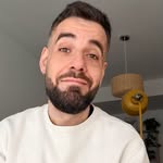 adri_por profile picture