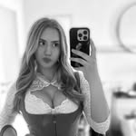 alinajuliex profile picture