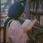 aliza_writes16 profile picture