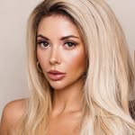 annaromanova_ profile picture