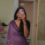 ayushi_i030 profile picture