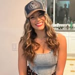 caitlindewitt profile picture