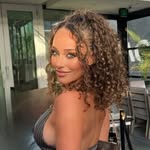 carlymi profile picture