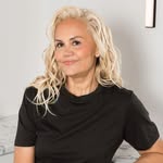 carolinehirons profile picture