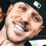 chris_ski_sings profile picture