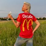 claylagay profile picture