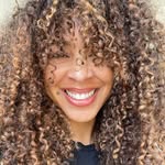 curlycutsforher profile picture