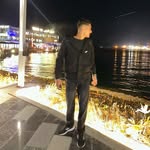 d_e_s_h_a.__ profile picture