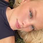 elynnestelle profile picture
