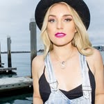 emlovesla profile picture