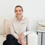 femalephysiosarah profile picture