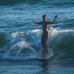 femalesurfcoach profile picture