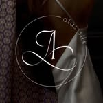 feminine.silk.clothing profile picture