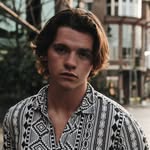 joel_courtney