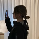 julieaubin_ profile picture