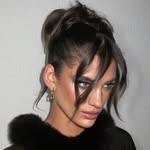 laura profile picture