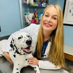 lindsaybutzerdvm profile picture