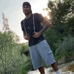 looksdottwice profile picture