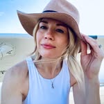 modelmomoffduty profile picture