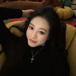 momozhouu profile picture