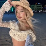 olivia572758 profile picture