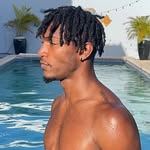 reddthemodel profile picture