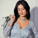 riakhuranaa_ profile picture