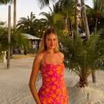 shetravelledtheworld profile picture