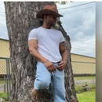 smalltownhero318 profile picture