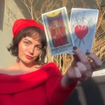 tarotwithhollyx profile picture