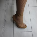 toecleavageleatherpumps profile picture