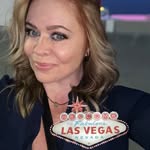 Jen G. (@vegasstarfish) Instagram influencer profile