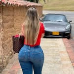 victoriaparales profile picture