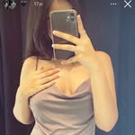 vishakha_batra93 profile picture
