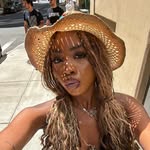 zinaaweenaa profile picture